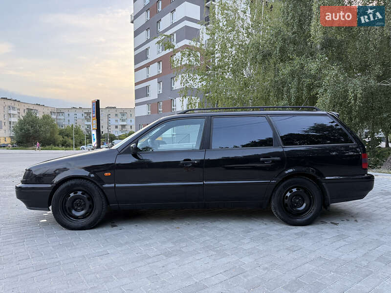 Універсал Volkswagen Passat 1995 в Кременці