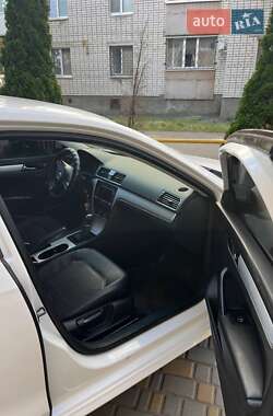 Седан Volkswagen Passat 2012 в 