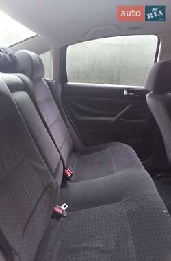 Седан Volkswagen Passat 1999 в 