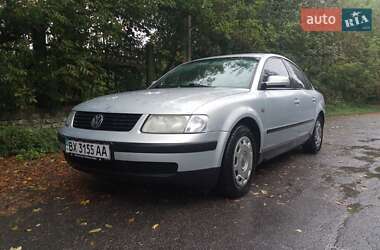Седан Volkswagen Passat 1999 в 
