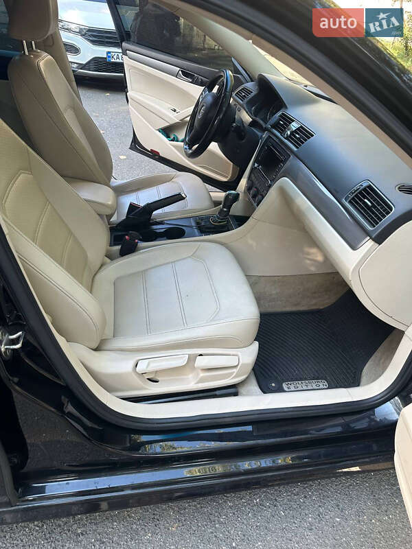 Седан Volkswagen Passat 2015 в Києві