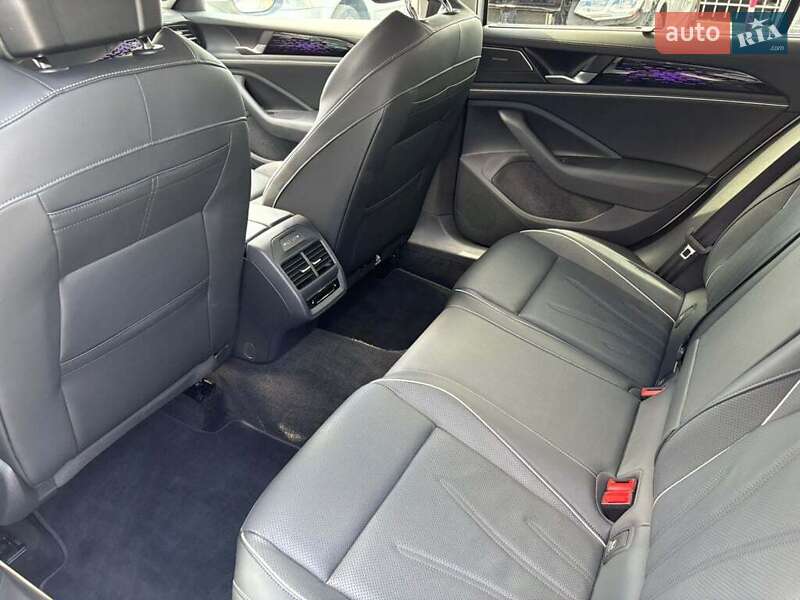 Універсал Volkswagen Passat 2024 в Івано-Франківську