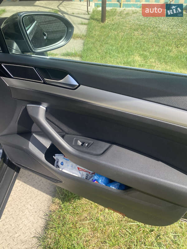 Универсал Volkswagen Passat 2019 в Броварах