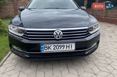 Універсал Volkswagen Passat 2015 в Рівному