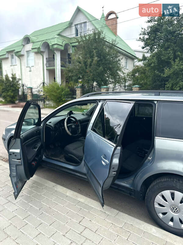 Універсал Volkswagen Passat 2001 в Тернополі
