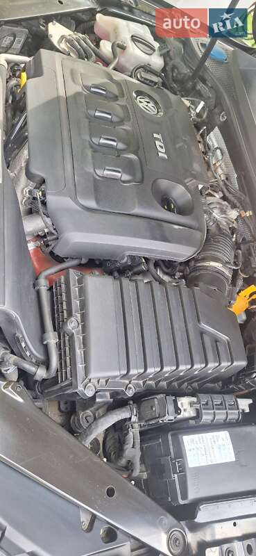 Універсал Volkswagen Passat 2015 в Кам'янець-Подільському