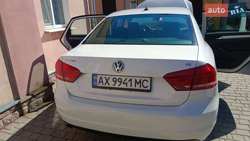 Седан Volkswagen Passat 2013 в Лозовій