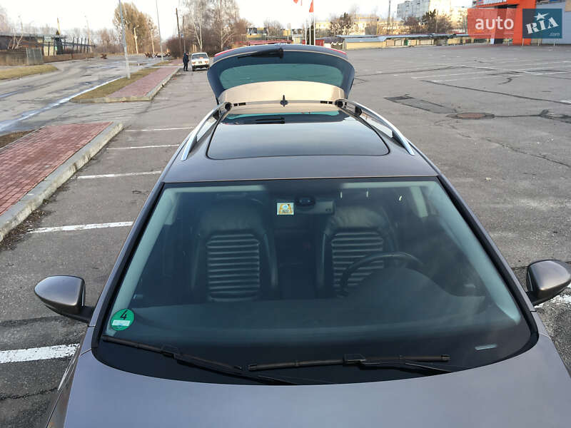 Універсал Volkswagen Passat 2011 в Харкові