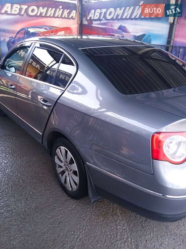 Седан Volkswagen Passat 2007 в Львове