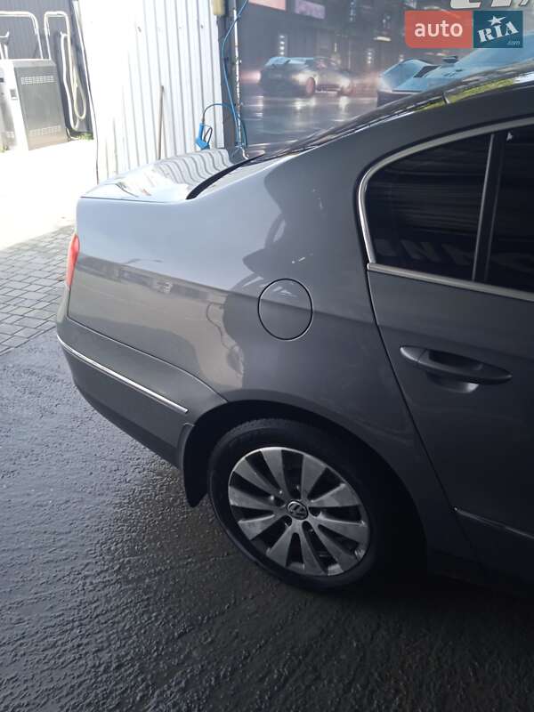 Седан Volkswagen Passat 2007 в Львове