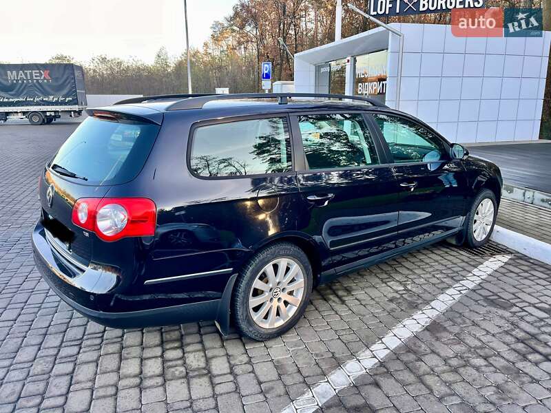 Універсал Volkswagen Passat 2010 в Києві