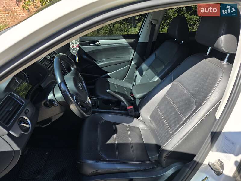 Седан Volkswagen Passat 2014 в Шостке фото 45 Седан Volkswagen Passat 2014 в Шостке