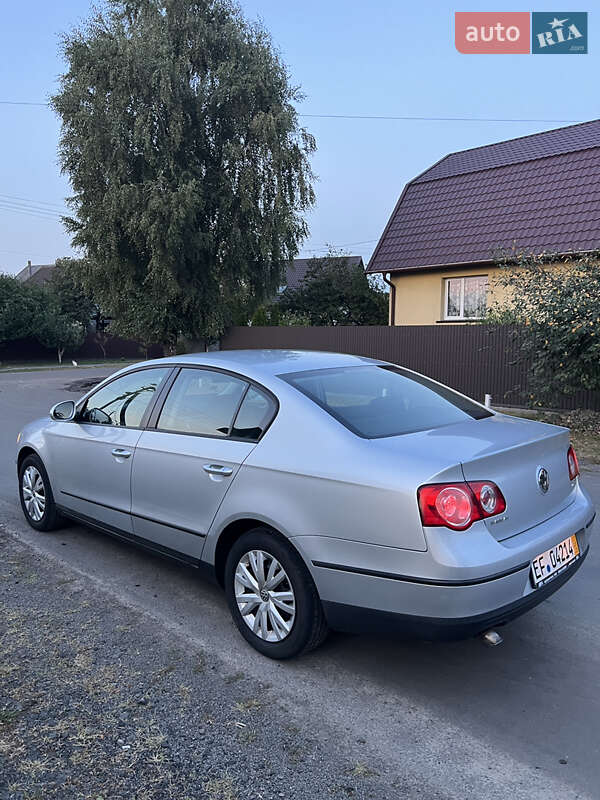 Седан Volkswagen Passat 2007 в Ковеле