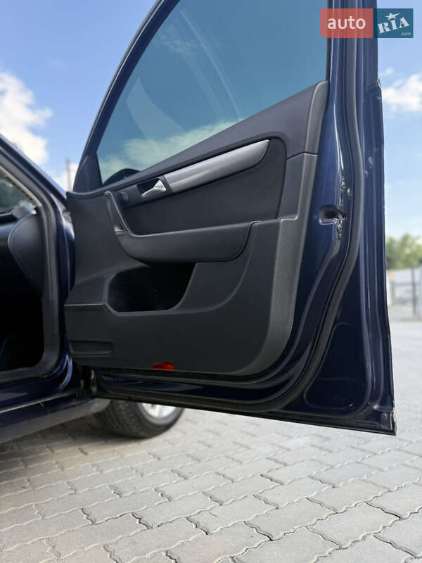 Универсал Volkswagen Passat 2011 в Казатине