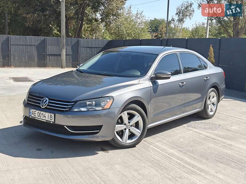 Седан Volkswagen Passat 2013 в Жовтих Водах