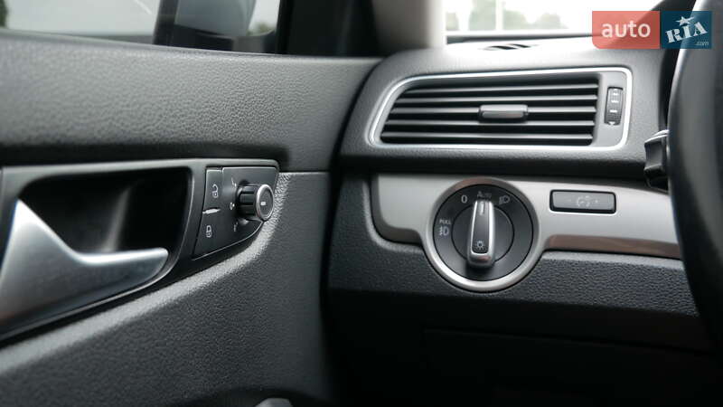 Седан Volkswagen Passat 2015 в Вінниці
