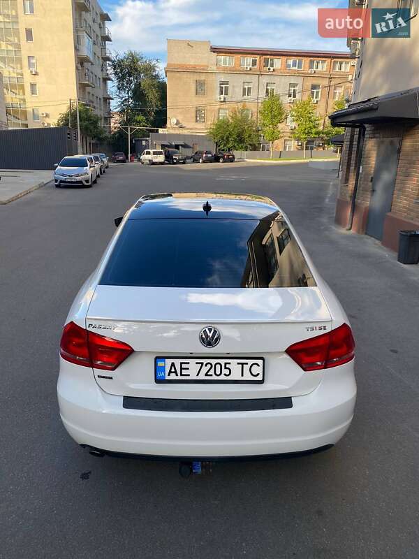 Седан Volkswagen Passat 2014 в Днепре