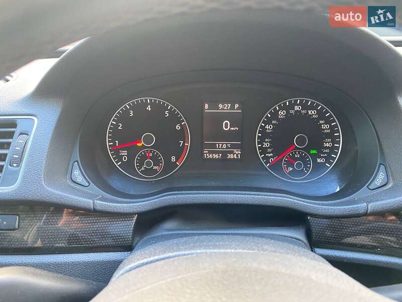 Седан Volkswagen Passat 2014 в Днепре