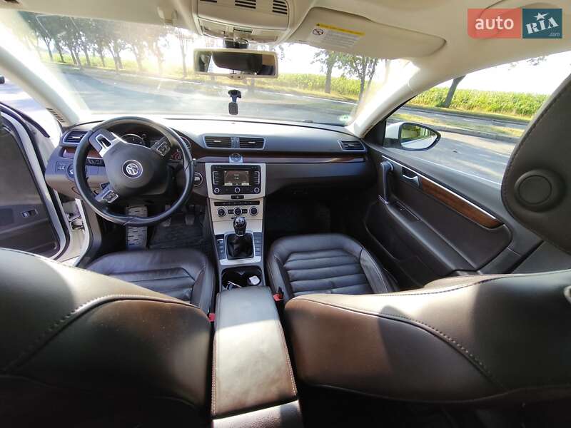 Универсал Volkswagen Passat 2012 в Владимире