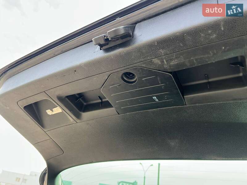 Универсал Volkswagen Passat 2012 в Коростене