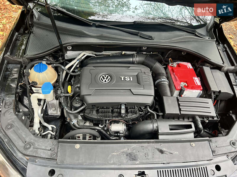 Седан Volkswagen Passat 2013 в Лозовій