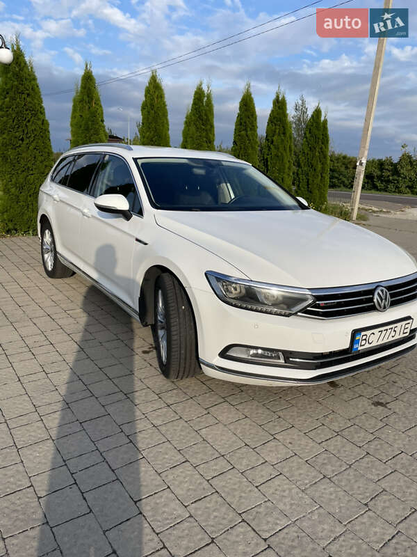 Универсал Volkswagen Passat 2016 в Киеве