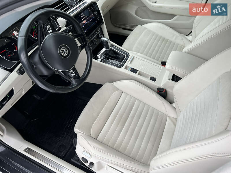 Седан Volkswagen Passat 2017 в Трускавці