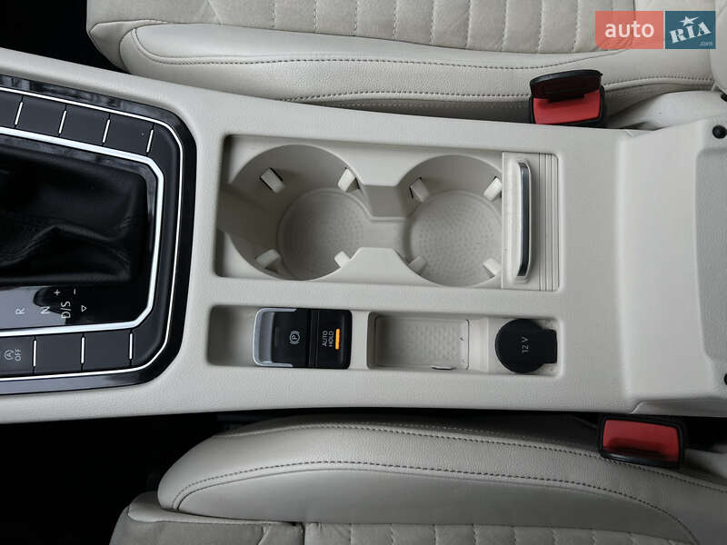 Седан Volkswagen Passat 2017 в Трускавці