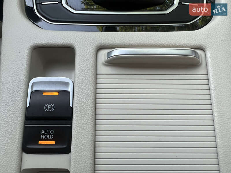 Седан Volkswagen Passat 2017 в Трускавці