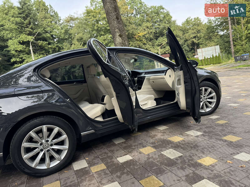 Седан Volkswagen Passat 2017 в Трускавці