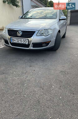 Універсал Volkswagen Passat 2009 в Одесі