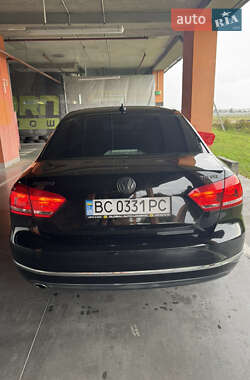 Седан Volkswagen Passat 2014 в Львові