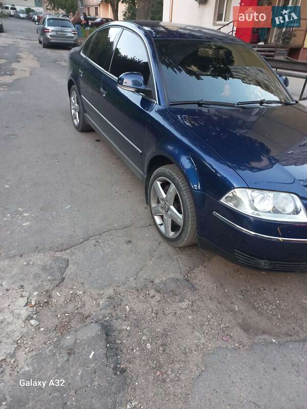 Седан Volkswagen Passat 2004 в Тернополе