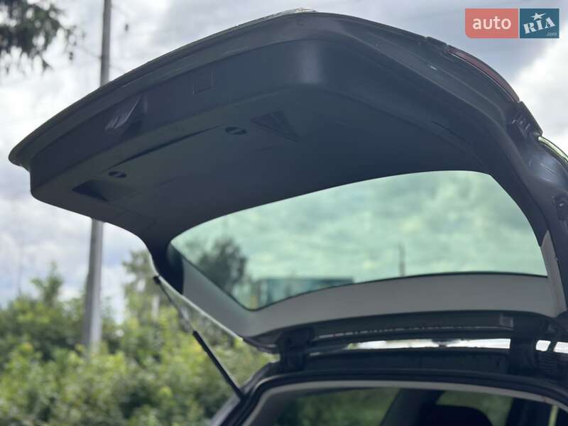 Универсал Volkswagen Passat 2006 в Староконстантинове