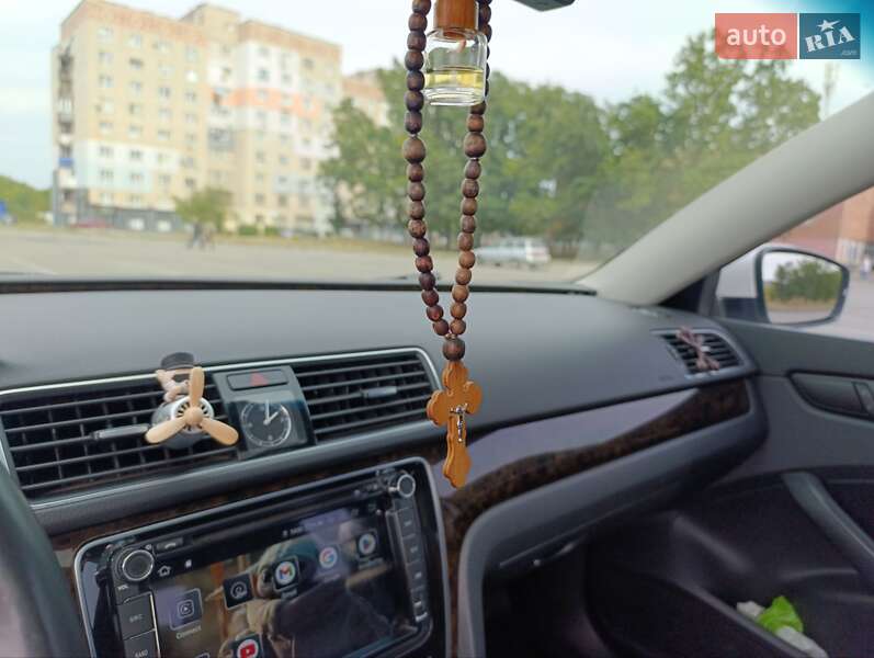 Седан Volkswagen Passat 2014 в Новомиргороде