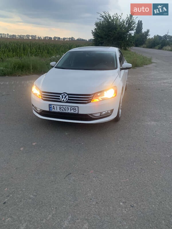 Седан Volkswagen Passat 2014 в Мотовиловке