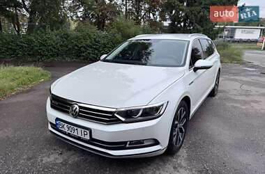 Универсал Volkswagen Passat 2018 в Ровно
