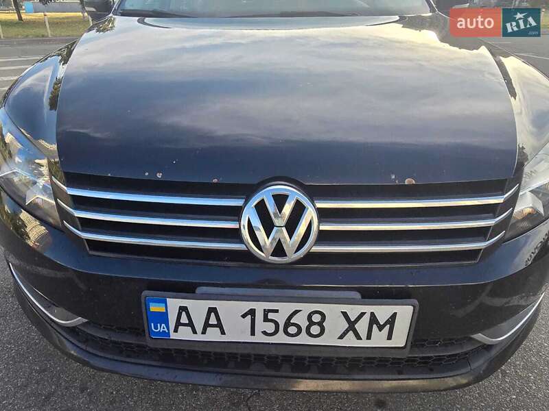 Седан Volkswagen Passat 2012 в Киеве