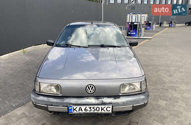 Седан Volkswagen Passat 1992 в Киеве