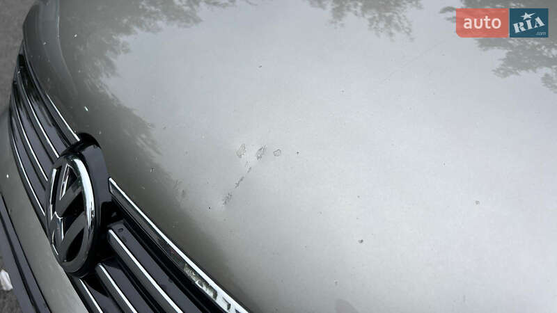 Седан Volkswagen Passat 2013 в Ужгороде