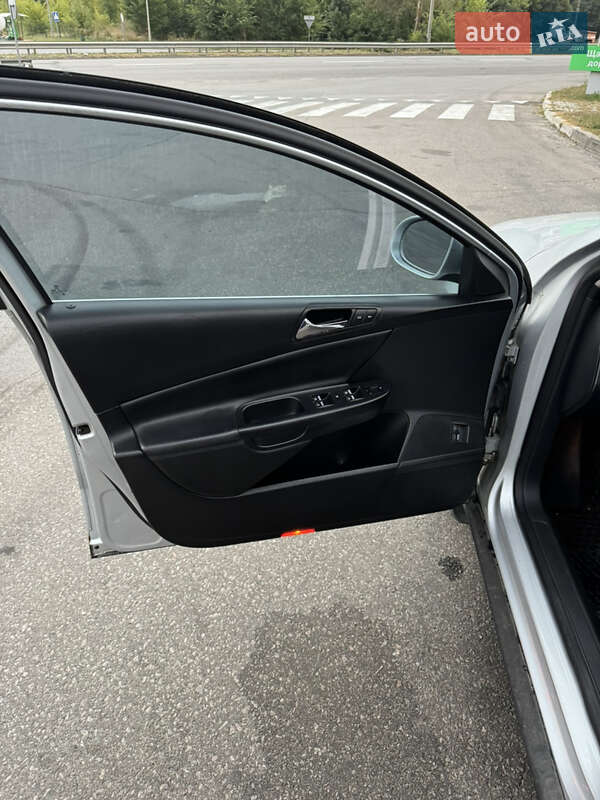 Седан Volkswagen Passat 2006 в Умани