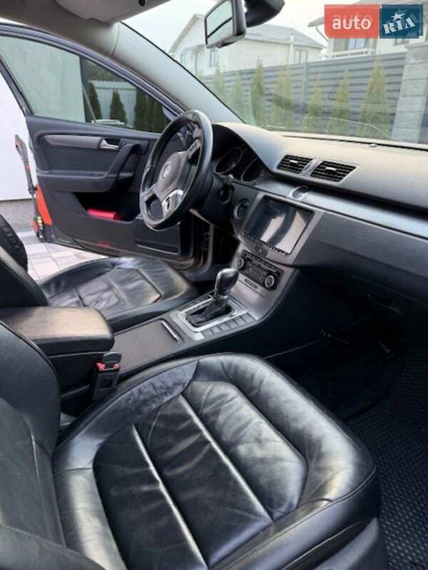 Volkswagen Passat 2011 Volkswagen Passat 2011