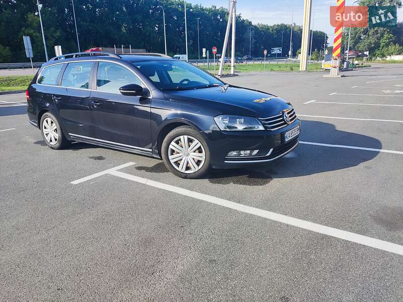 Универсал Volkswagen Passat 2014 в Киеве