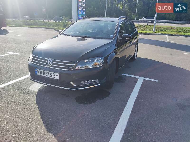 Универсал Volkswagen Passat 2014 в Киеве