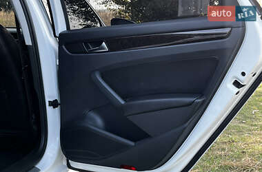Седан Volkswagen Passat 2013 в 