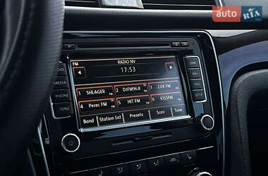 Седан Volkswagen Passat 2013 в 