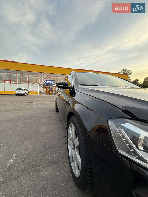 Универсал Volkswagen Passat 2014 в Житомире