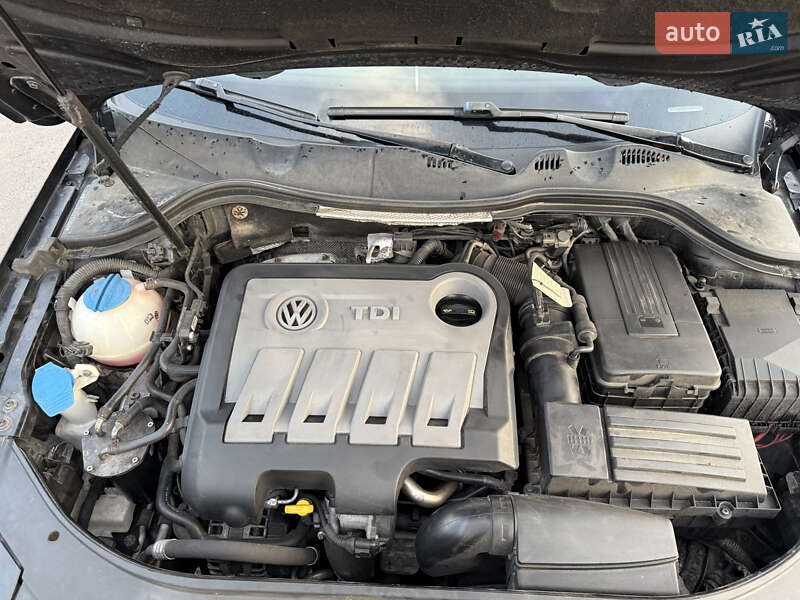 Универсал Volkswagen Passat 2014 в Житомире