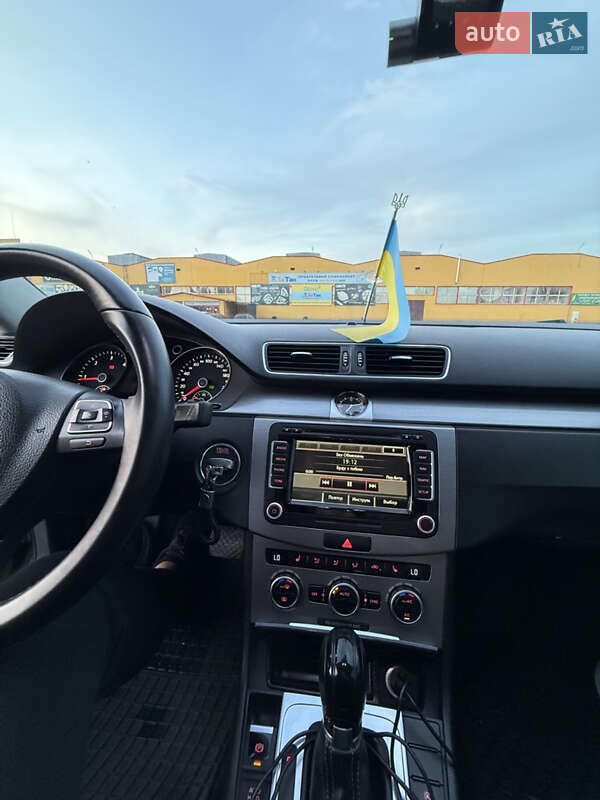 Универсал Volkswagen Passat 2014 в Житомире