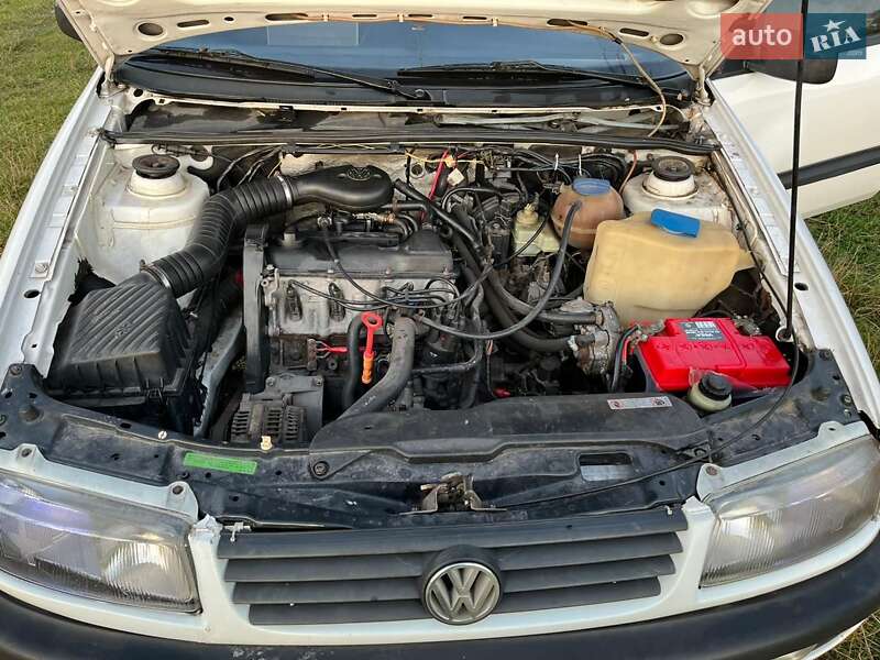 Седан Volkswagen Passat 1995 в Глухове фото 23 Седан Volkswagen Passat 1995 в Глухове
